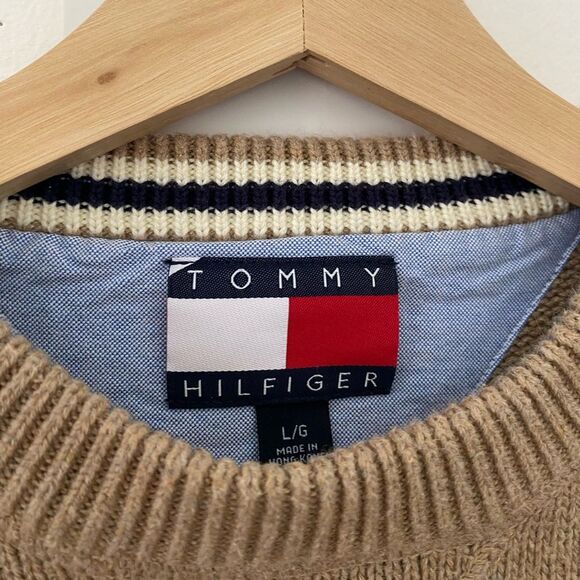 Tommy Hilfiger Y2K Tan knit crewneck Sweater Size Large
Preppy Office wear - Picture 5 of 8